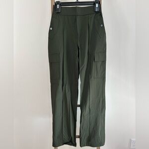 Halara Green Women's Cargo Pants Nylon Elastane Straight Leg Women’s Size XS NWT